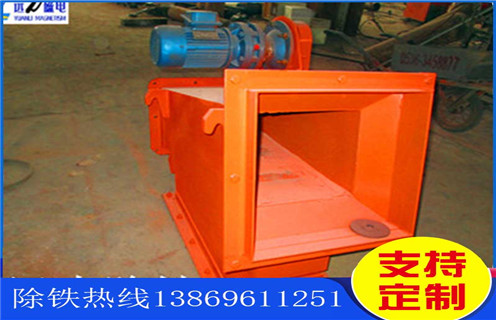 海南超强磁液体管道草莓视频在线视频_海南超强磁液体管道草莓视频在线视频批发价格_使用说明书原理型号，强磁草莓视频在线视频中的核心部件永磁体是以钕铁硼稀土材料加工而的，很多人好奇那么草莓视频在线视频中的永磁体的磁性到底能维持多久呢?若是照正常的存储条件的话，永磁铁10年时间损失的磁场强度也不应该超出1%。不过实际使用中，却是有如下情况会大大加速强磁草莓视频在线视频磁力的衰减速度：  一、海南超强磁液体管道草莓视频在线视频_海南超强磁液体管道草莓视频在线视频批发价格_使用说明书原理型号  1、 过高的温度：强磁草莓视频在线视频所处的周围环境温度如果高于钕铁硼材料的稳定温度范围就会加速其失磁，热量会显著降低永磁体的磁性。标准的钕铁硼稀土材料的最高稳定温度为80℃。耐高温永磁体一般在140℃。而铝镍钴永磁体的最高使用温度能都达到540℃，钐钴永磁体及铁氧体差不多是300℃。  3、 物理损伤：强磁草莓视频在线视频所用永磁材料的物料特性决定了，其整体是较为脆弱的，若是受到外力的撞击很容易出现断裂。受到外力损伤破损之后的钕铁硼永磁体，磁性将会下降。  3、 焊接工艺：强磁草莓视频在线视频制造或安装时永磁体周围的焊接操作也会导致其磁性能下降，这一般是因为焊接过程中产生的热量或电流所导致的。  4、 有液体侵蚀：若是强磁草莓视频在线视频的外壳受损，潮湿的空气就有可能进入设备内，跟永磁铁的镀层相接触，久而久之就会让磁性材料产生氧化，进而造成其磁性能的衰减。